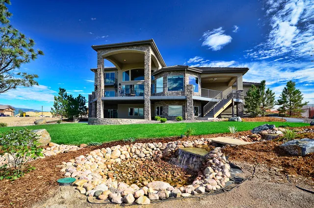 Almafi custom home — Exterior Back