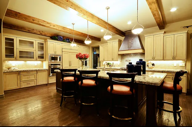 Almafi custom home — Kitchen Range Wall Detail