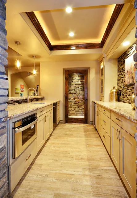 Almafi custom home — Kitchen Vertical Range Wall