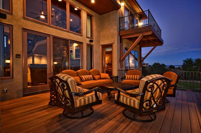 Linger Way custom home — Rear Deck Outdoor Living