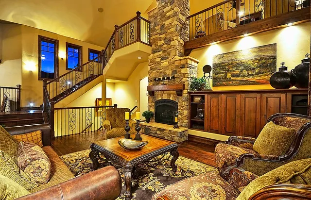Linger Way custom home — Great Room Living Space Horizontal