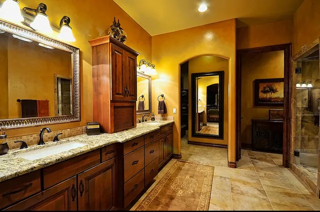 Linger Way custom home — Master Bath