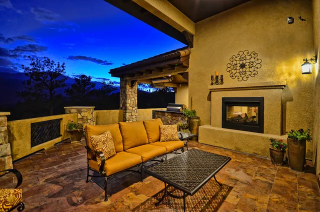 Monitor Rock custom home — Rear Patio Outdoor Living