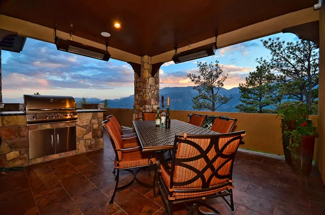 Monitor Rock custom home — Rear Patio