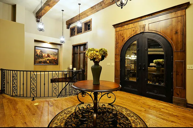 Monitor Rock custom home — Front Entry