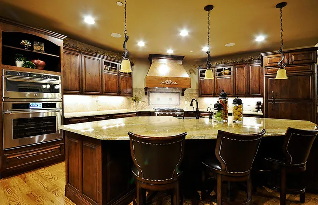 Monitor Rock custom home — Kitchen